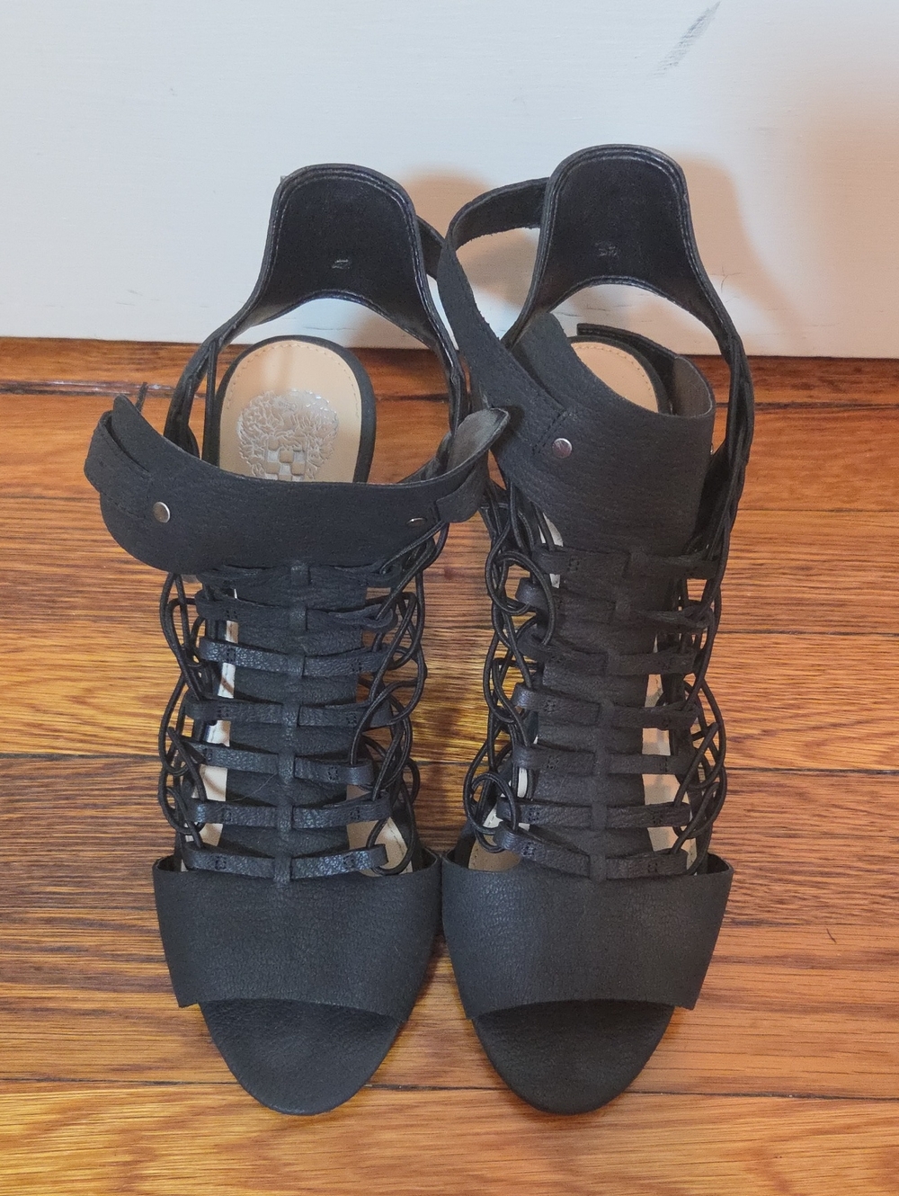 VINCE CAMUTO Womens Caged Open Toe Cuban Heel Gladiator Strappy Sandals SZ 9.5